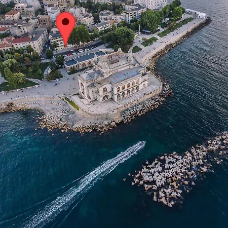 Lovely Next To Casino Apartament *