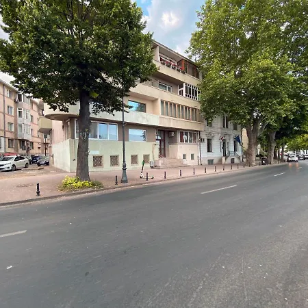 Apartament Lovely Next To Casino